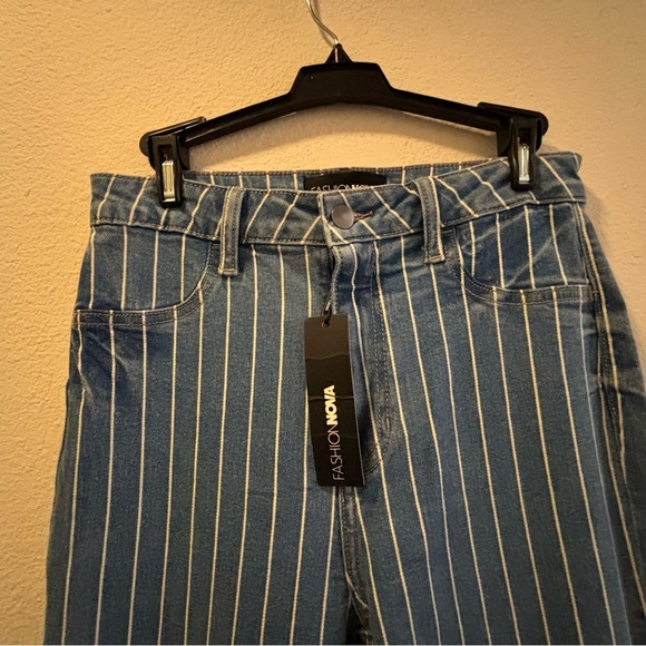 NWT Fashion Nova stripped blue bell bottom stretch jeans - Picture 4 of 7